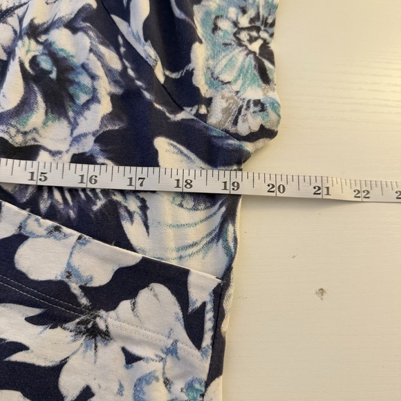 Soft Surroundings Blue Floral Shapely Anywhere Faux Wrap Dress Size Large Spring - Picture 8 of 10